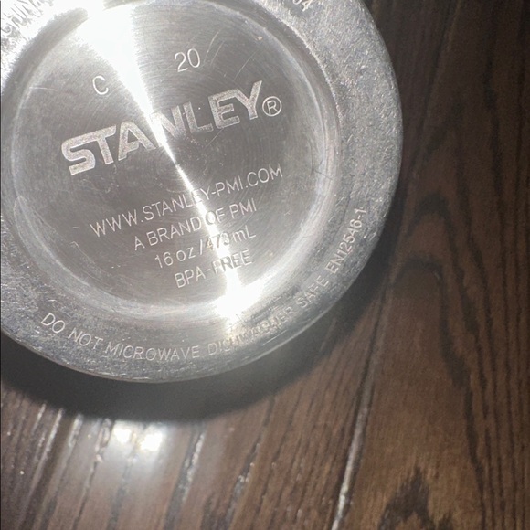 Stanley Forest Green Insulated stainless steel Tumbler - Picture 5 of 6